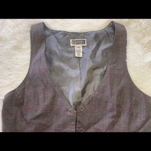 Grey & Pink Vest 💓